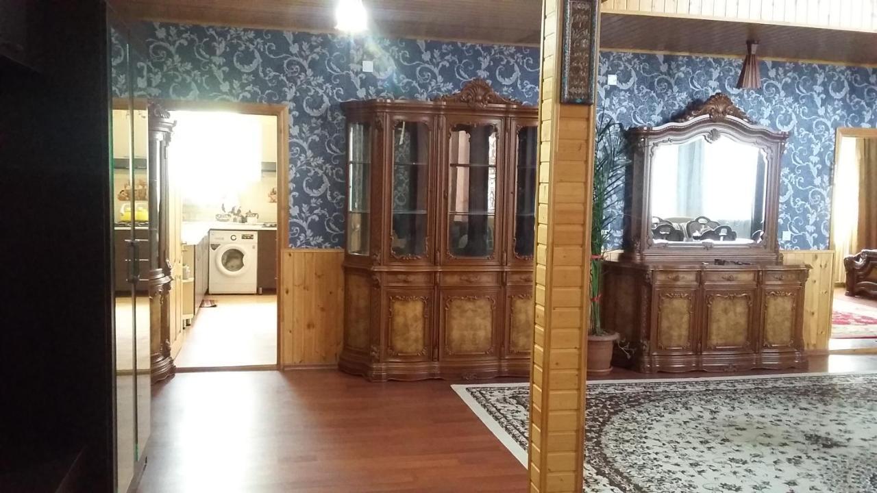 Family Holiday Home. 구사르 외부 사진