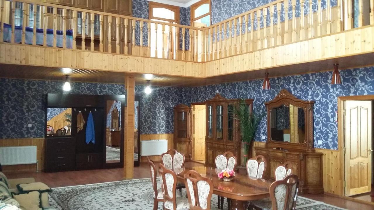 Family Holiday Home. 구사르 외부 사진